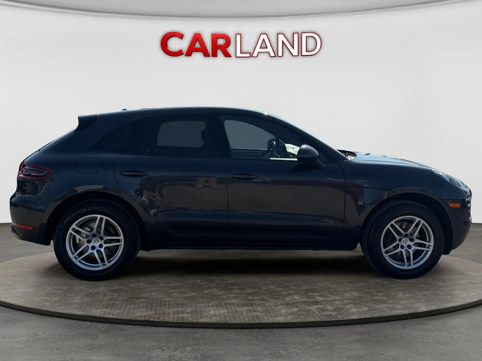 Used 2017 Porsche Macan AWD/4WD image 7