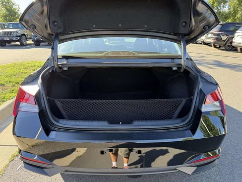 Used 2021 Hyundai Elantra SEL w/ Convenience Package FWD image 34