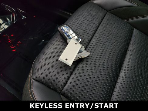 Used 2024 Lincoln Nautilus Reserve w/ Equipment Group 202A image 15