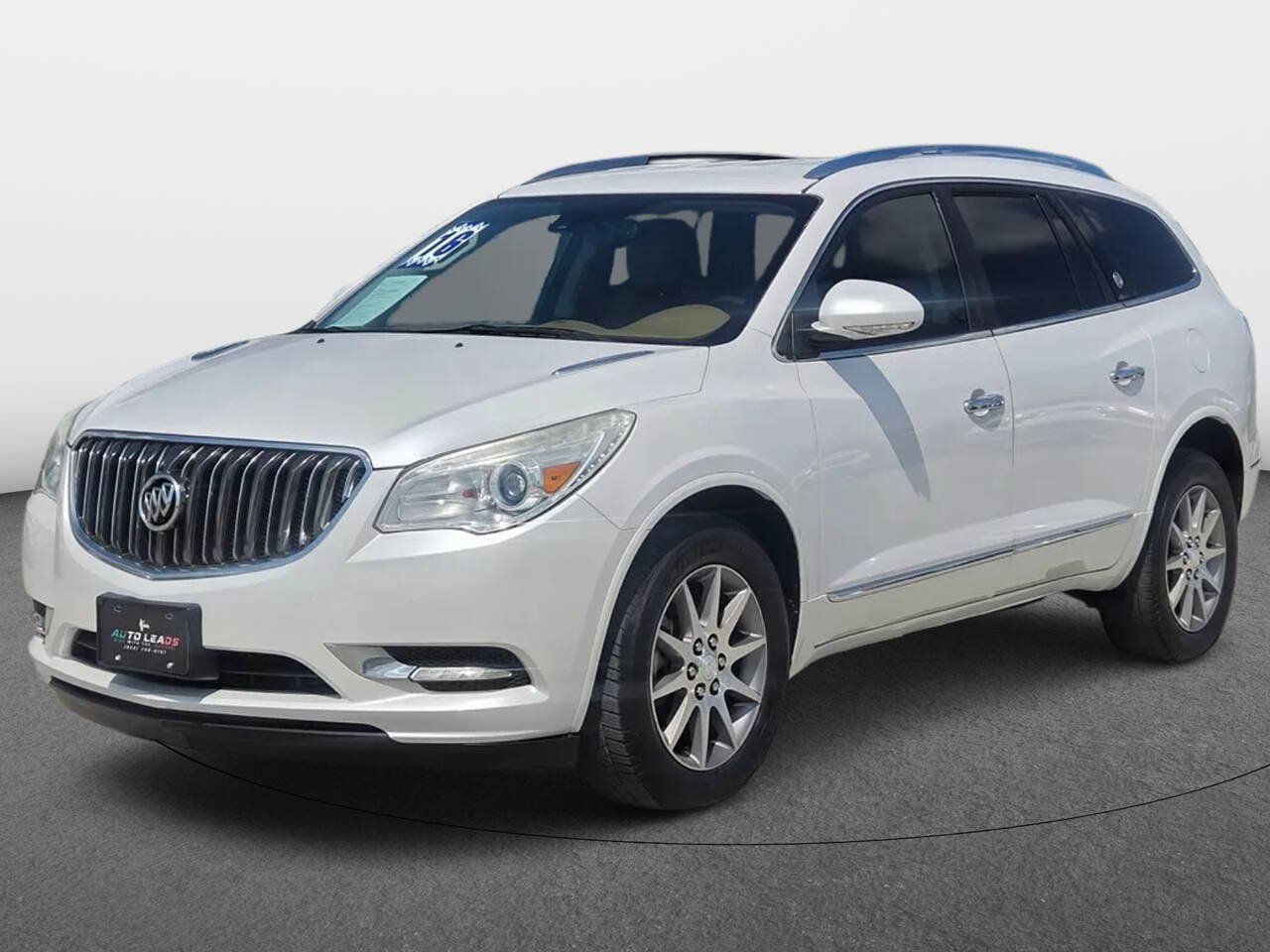 Used 2016 Buick Enclave Leather w/ Trailering Package FWD image 1
