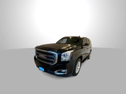 Used 2017 GMC Yukon SLE w/ SLE Value Package image 4