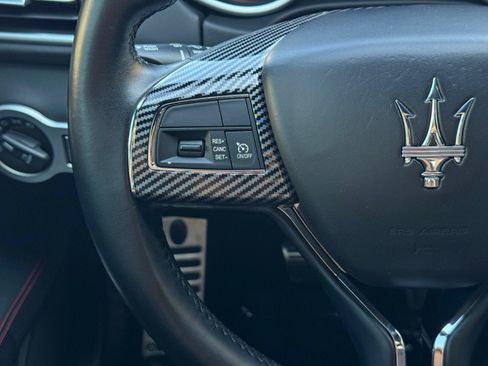 Used 2017 Maserati Ghibli w/ Luxury Package RWD image 21