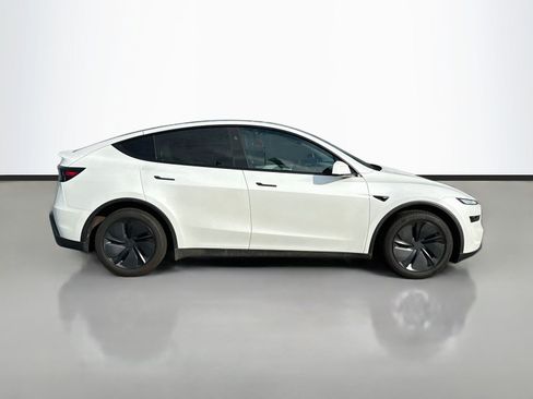 Used 2026 Tesla Model Y Long Range AWD/4WD image 8
