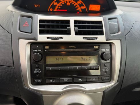 Used 2011 Toyota Yaris 4-Door Hatchback w/ PWR Pkg w/Steel Wheels FWD image 27