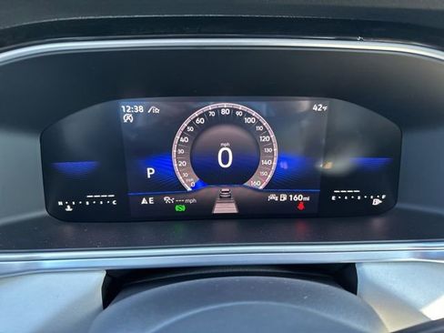 New 2026 Volkswagen Taos SE image 16