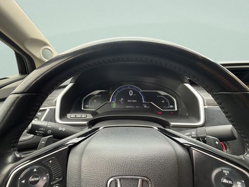 Used 2018 Honda Clarity Touring image 13