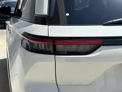 New 2026 Jeep Grand Cherokee Altitude RWD image 5