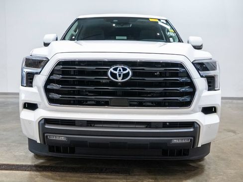 Used 2023 Toyota Sequoia SR5 AWD/4WD image 2