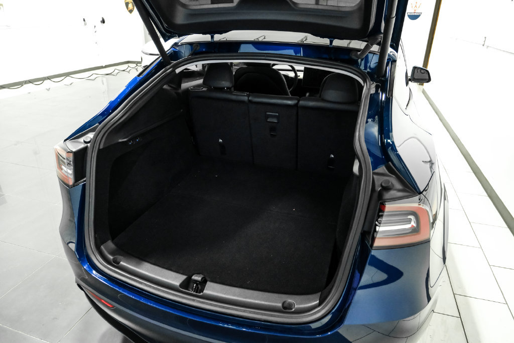 Used 2024 Tesla Model Y Long Range AWD/4WD image 44