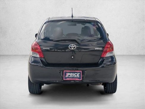 Used 2010 Toyota Yaris image 6