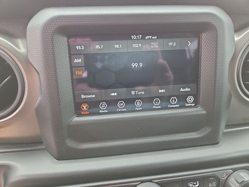 Certified 2022 Jeep Wrangler Unlimited Sport AWD/4WD image 26