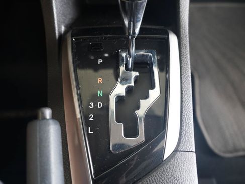 Used 2015 Toyota Corolla L FWD image 20
