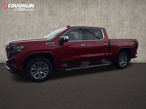 Used 2023 GMC Sierra 1500 Denali w/ Technology Package AWD/4WD image 4