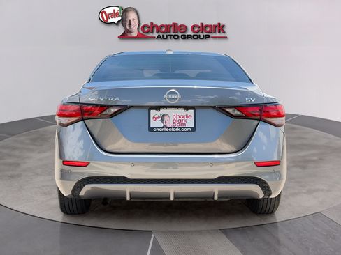 Used 2024 Nissan Sentra SV FWD image 5