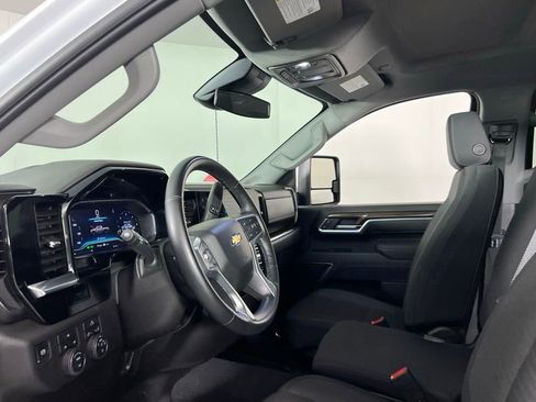 Used 2025 Chevrolet Silverado 3500 LT w/ Convenience Package image 21