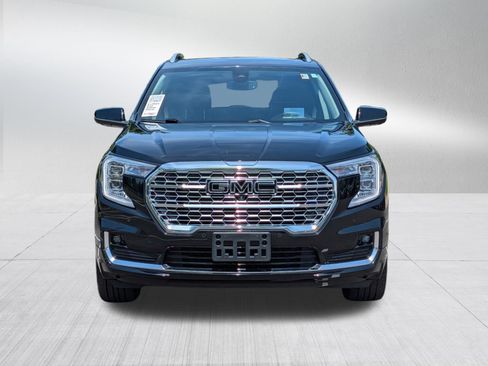 Used 2023 GMC Terrain Denali w/ Black Diamond Edition AWD/4WD image 2
