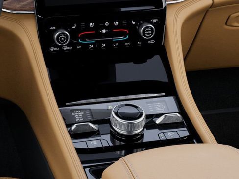 New 2025 Jeep Grand Cherokee Summit image 33