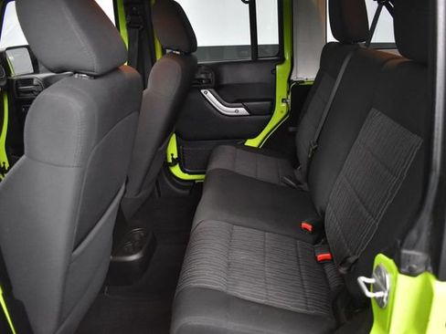 Used 2012 Jeep Wrangler Unlimited Sahara AWD/4WD image 15