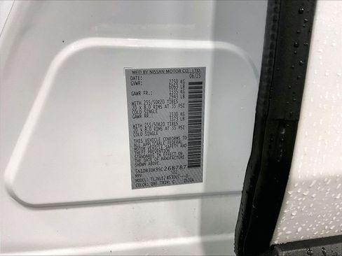 Used 2025 Nissan Pathfinder Platinum AWD/4WD image 36