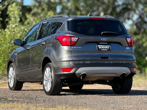 Used 2019 Ford Escape SEL AWD/4WD image 5