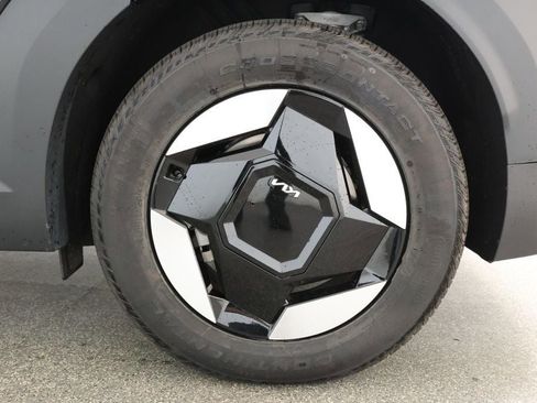 Used 2025 Kia EV9 Wind image 7