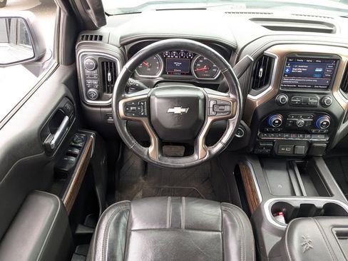 Used 2020 Chevrolet Silverado 1500 High Country w/ Technology Package image 15