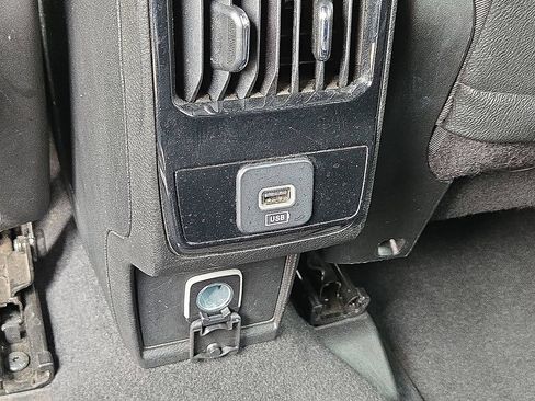 Used 2025 Jeep Compass Limited AWD/4WD image 16