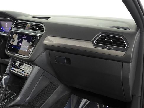 Used 2022 Volkswagen Tiguan SE R-Line FWD image 14