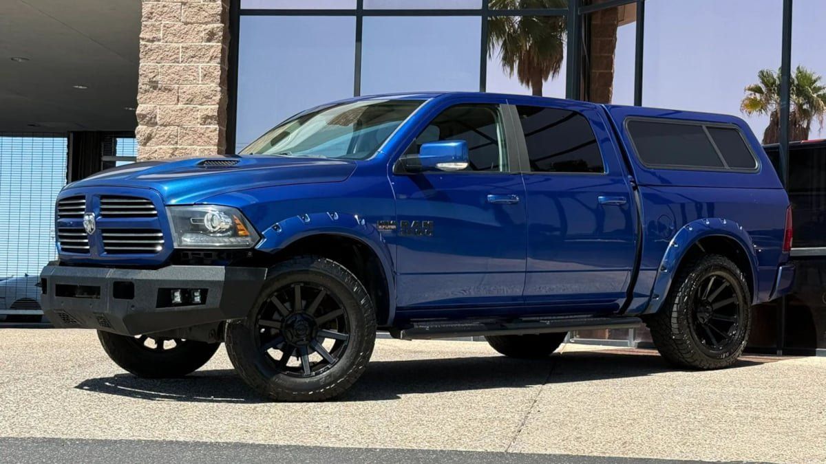 Used 2016 RAM 1500 Sport w/ Sport Premium Group AWD/4WD image 3