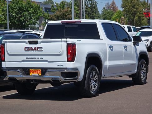 Used 2022 GMC Sierra 1500 SLT w/ SLT Convenience Package AWD/4WD image 4