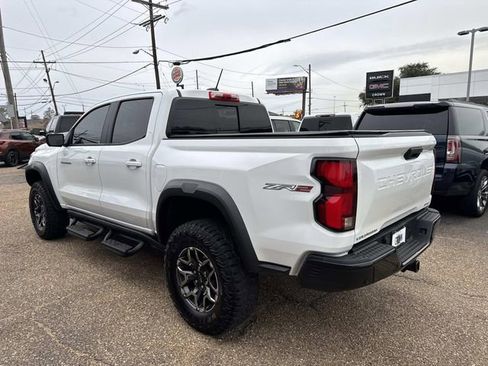 Used 2024 Chevrolet Colorado ZR2 w/ ZR2 Convenience Package III image 9