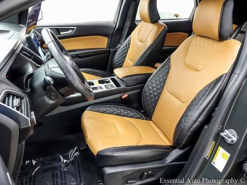 Certified 2024 Ford Edge Titanium w/ Titanium Elite Package image 12