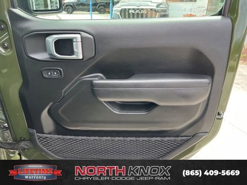 Used 2024 Jeep Wrangler Unlimited Sport AWD/4WD image 26