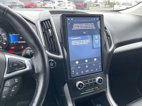 Used 2023 Ford Edge SEL image 9