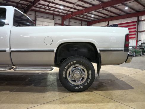Used 1997 Dodge Ram 2500 Truck 4x4 Club Cab image 5