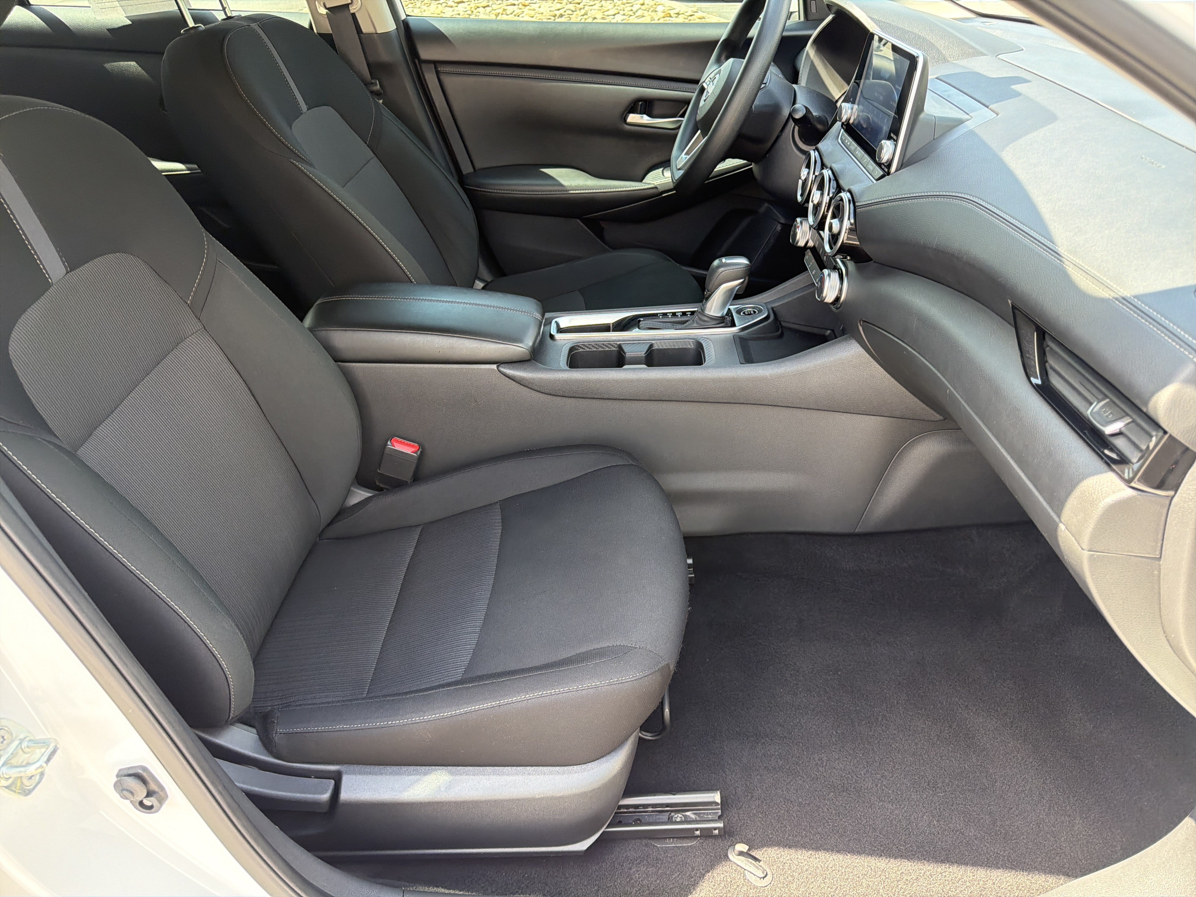 Used 2025 Nissan Sentra SV FWD image 16