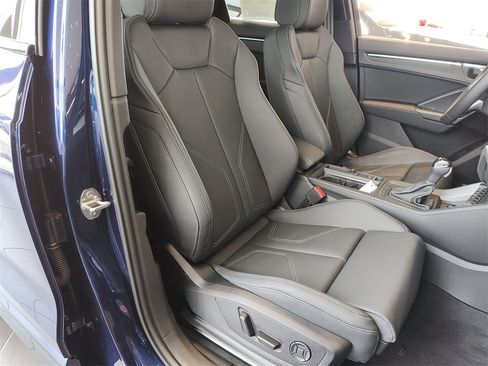 New 2025 Audi Q3 2.0T Premium image 7