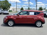 Used 2022 Kia Soul LX w/ Technology Package image 3