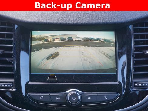 Used 2019 Chevrolet Trax LT w/ LT Convenience Package image 7