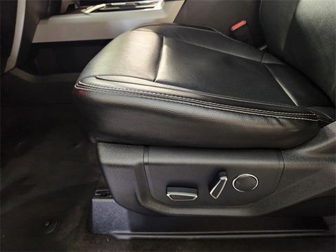 Used 2017 Ford F250 Lariat w/ Chrome Package image 24