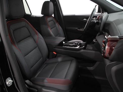 Used 2025 Chevrolet Equinox RS image 16