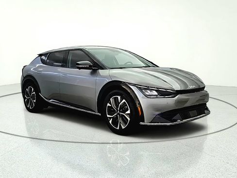Used 2022 Kia EV6 Wind w/ Wind Technology Package AWD/4WD image 9