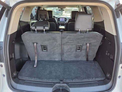 Used 2019 GMC Acadia Denali image 39