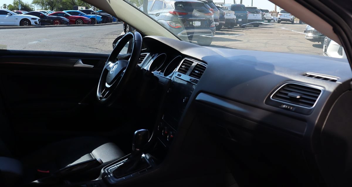 Used 2019 Volkswagen Golf SE w/ Driver Assistance Package FWD image 31