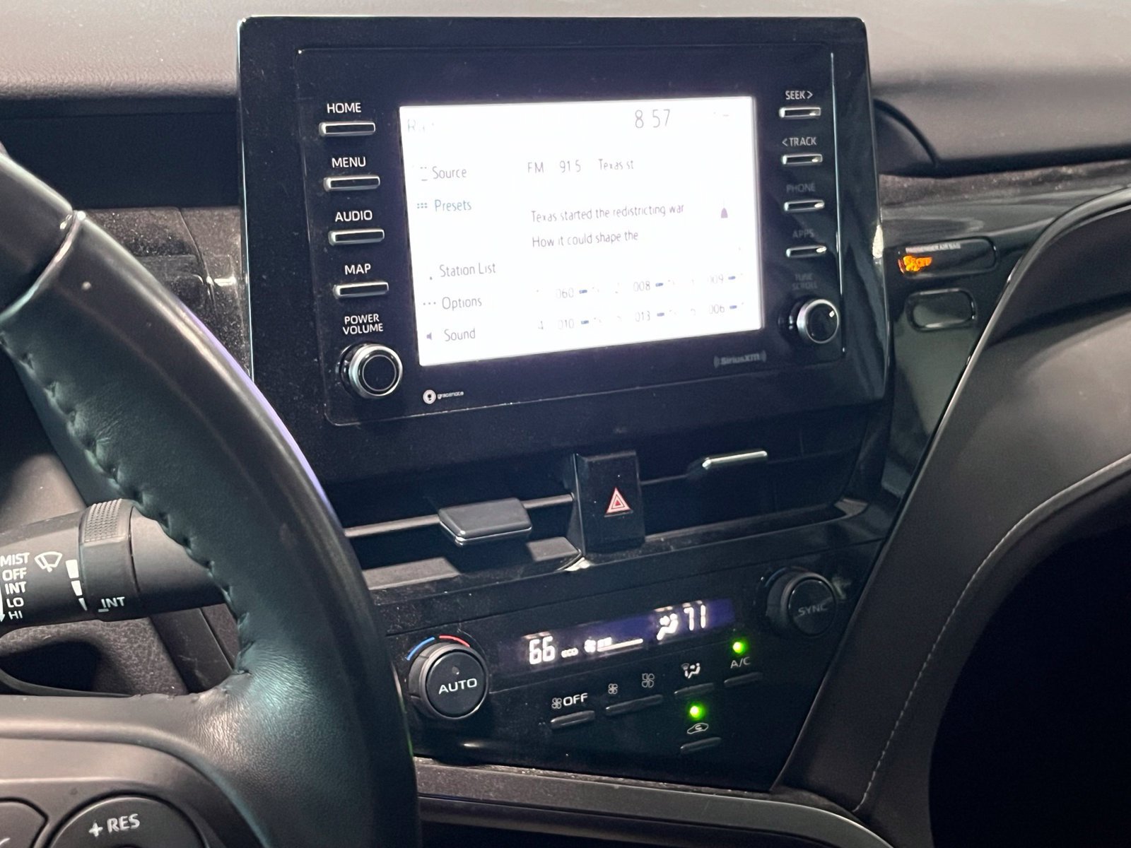 Used 2022 Toyota Camry SE w/ Carpet Mat Package (TMS) FWD image 20