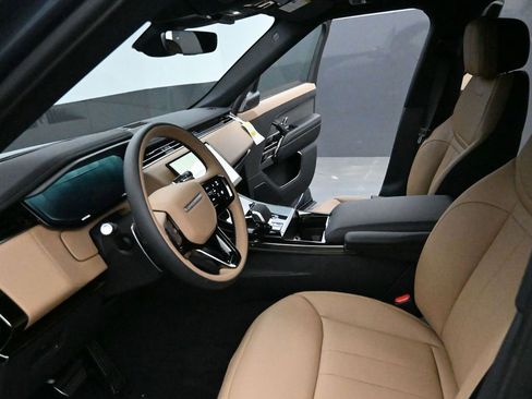 Used 2025 Land Rover Range Rover Sport Dynamic SE image 20