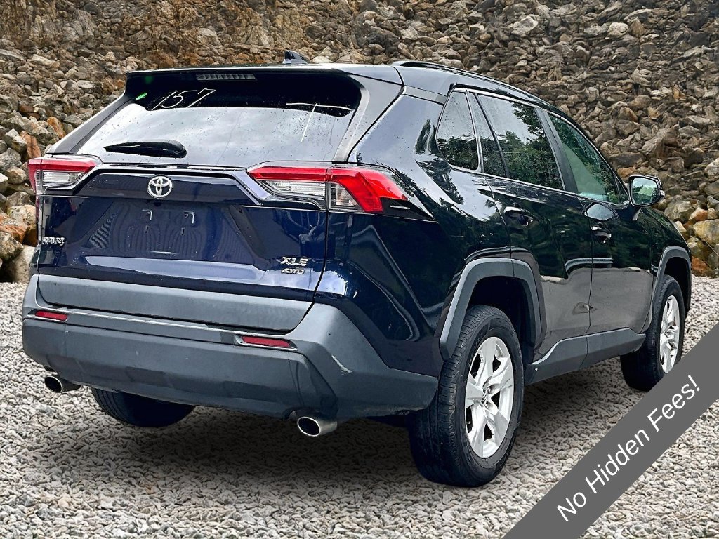 Used 2020 Toyota RAV4 XLE AWD/4WD image 2