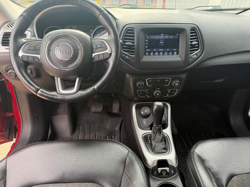 Used 2018 Jeep Compass Latitude w/ Popular Equipment Group AWD/4WD image 13