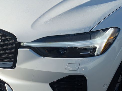 New 2026 Volvo XC60 B5 Plus w/ Protection Package Premier image 10