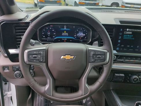 Used 2025 Chevrolet Silverado 1500 LTZ AWD/4WD image 14